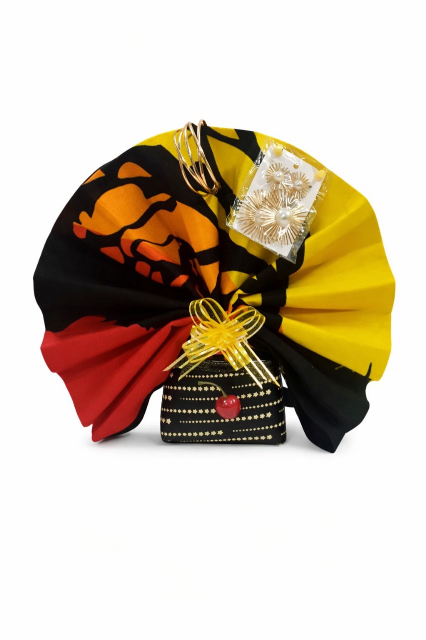 Capulana em Bouquet by Pushti Ideia de presente criativo de capulana em bouquet com carteira porta-moedas